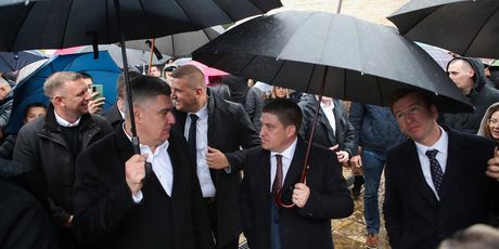 Zoran Milanović i Oleg Butković u Škabrnji