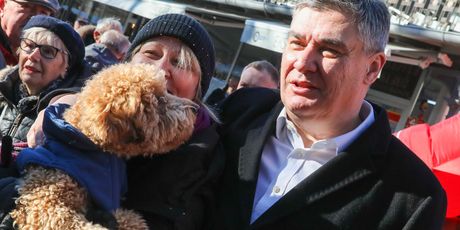 Zoran Milanović na skupljanju potpisa u Puli - 2