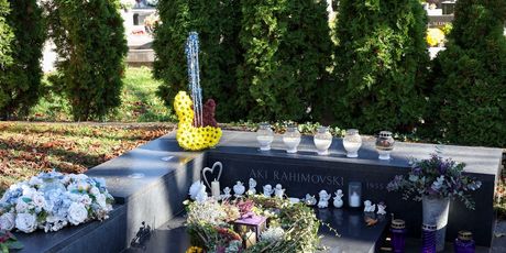 Grob Akija Rahimovskog