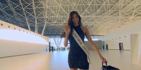 Laura Gnjatović - 3