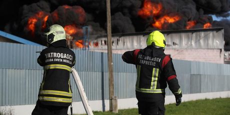 Sveta Nedelja: Požar u skladištu guma - 3