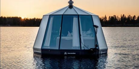 Glacier Floating Hut - 4