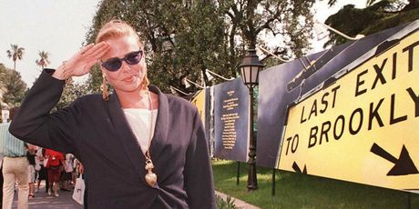 Margaux Hemingway - 3