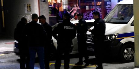 Maskirani muškarci se okupili u centru Zagreba