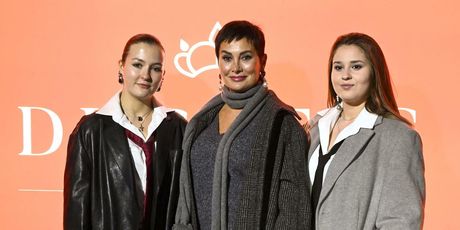 Leonarda Boban s kćerima - 1