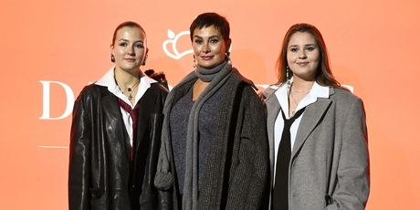 Leonarda Boban s kćerima - 2