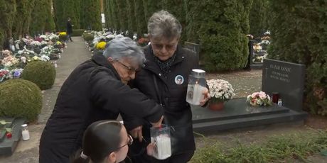 Ruže i svijeće za poginule i nestale - 1