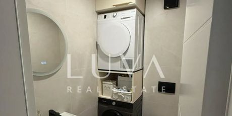 Moderan luksuz i udobnost svakodnevnog života u srcu Botinca - 8