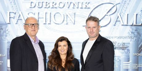 Humanitarni fashion ball - 19