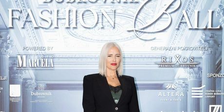 Humanitarni fashion ball - 20