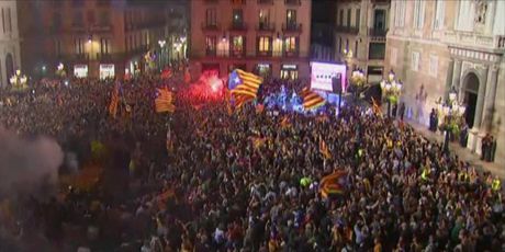 Slavlje nakon proglašenja neovisnosti u Kataloniji (Foto: AFP)
