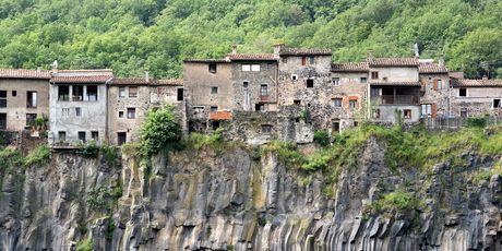 Castellfollit de la Roca