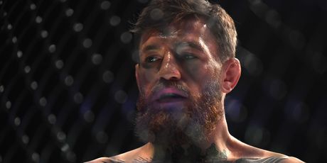 Habib na tlu s McGregorom (Foto: AFP)