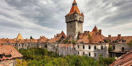 Napuštena vojna kasarna u Mađarskoj