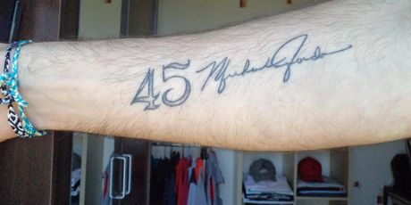 Tetovaža posvećena Michaelu Jordanu (Twitter)