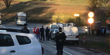 Stigle dodatne policijske snage kod graničnog prijelaza Maljevac (Foto: Dnevnik.hr)