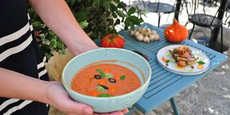 Kremasti gazpacho s maslinama