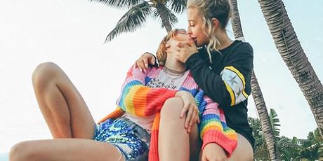 Bella Thorne i Tana (Foto: Instagram)