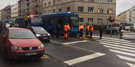 Zapalio se tramvaj u Zagrebu (Foto: Dnevnik.hr) - 1