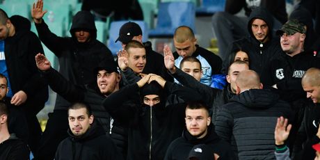 Bugarski navijači rasistički vrijeđali Engleze (Foto: AFP)