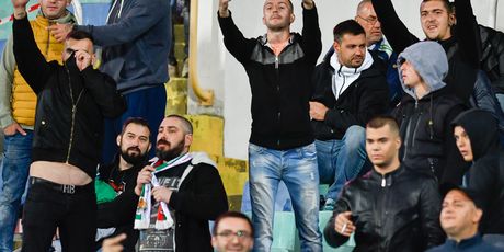 Bugarski navijači rasistički vrijeđali Engleze (Foto: AFP)