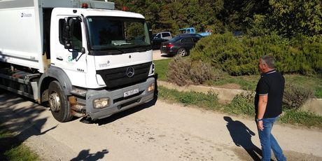 Miro Bulj blokirao ulazak kamiona s vrgoračkim otpadom (Foto: Mario Jurič)