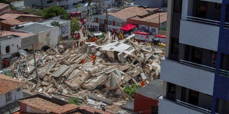 Urušavanje stambene zgrade u Brazilu (Foto: AFP) - 2