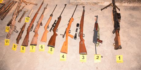 Pronađeno oružje (Foto: PU Šibensko-kninska)