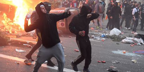 Veliki prosvjed u Barceloni, sukobi s policijom (Foto: AFP) - 1