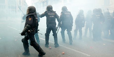 Veliki prosvjed u Barceloni, sukobi s policijom (Foto: AFP) - 2