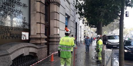 Gradske službe čiste Barcelonu nakon nereda (Foto : Dnevnik.hr)