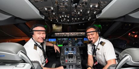 Pilotska kabina Qantasova Boeinga 787-9 Dreamlinera (Foto: AFP)