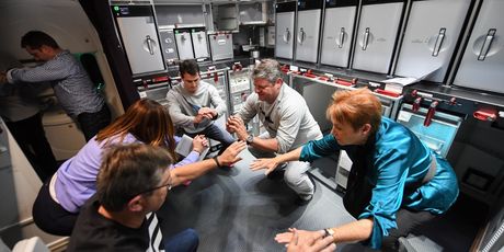 Slavlje u Qantasu nakon ostvarenog najdužeg komercijalnog leta (Foto: AFP)