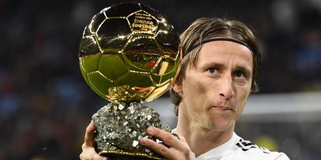 Luka Modrić sa Zlatnom loptom (Foto: AFP)
