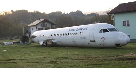 Avion parkiran u dvorištu obiteljske kuće u Zaboku (Foto: Zagorje.com)