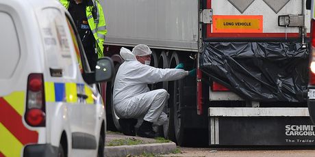 Pronađeno 39 tijela u kamionu hladnjači (Foto: AFP)