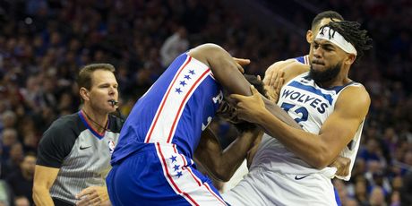 Joel Embiid i Karl-Anthony Towns (Foto: AFP)