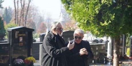 Obitelj Vidoja Ristovića na groblju u Beogradu - 7