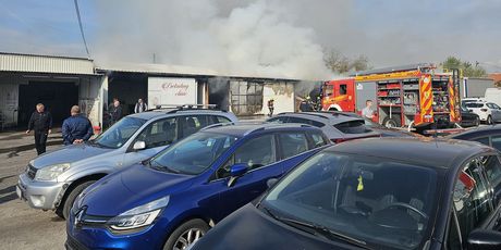 Požar autopraonice u zagrebačkoj Dubravi - 4