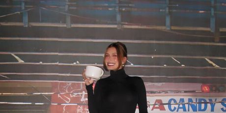 Hailey Bieber - 3