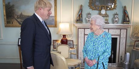 Boris Johnson i kraljica Elizabeta - 4