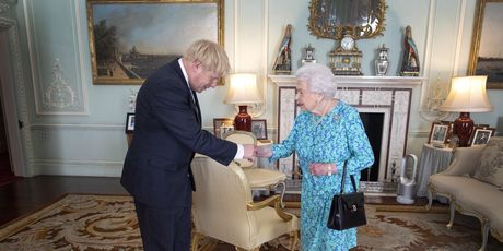 Boris Johnson i kraljica Elizabeta - 6