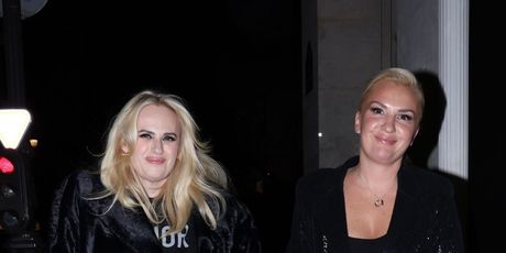 Rebel Wilson i Ramona Agruma - 2