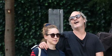 Joaquin Phoenix i Rooney Mara - 2