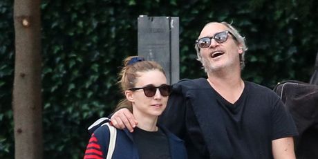 Joaquin Phoenix i Rooney Mara