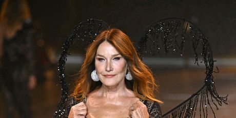 Carla Bruni - 3