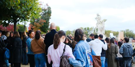 Fanovi na okupljanju u Parizu