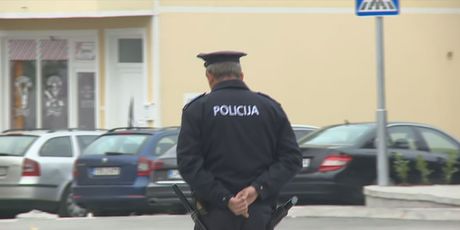 Policija u Bosanskoj Krupi - 4