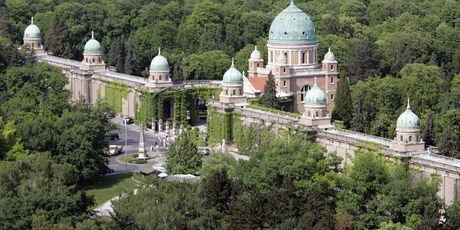Mirogoj, Arkade, Zagreb