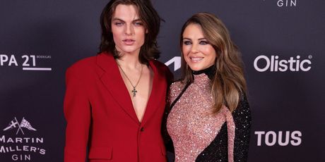 Elizabeth i Damian Hurley - 3